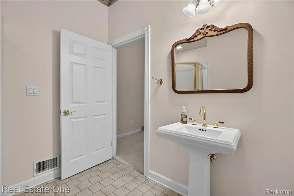 425 Courtney Road Addison Township MI 48367