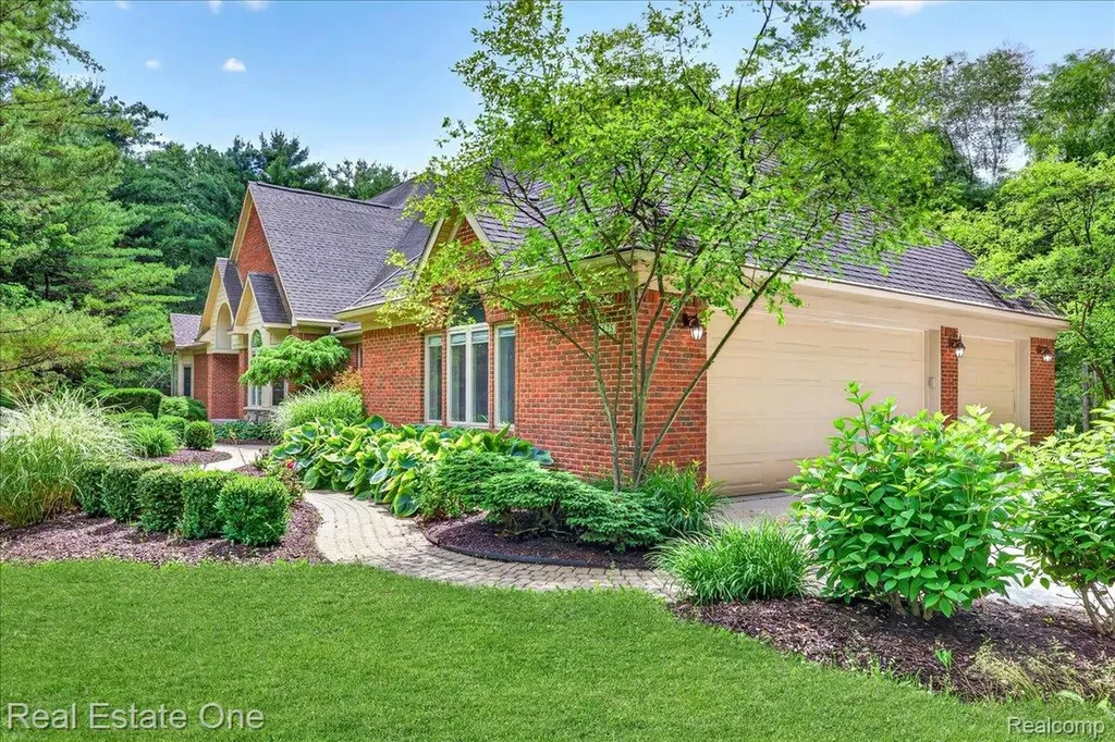 425 Courtney Road Addison Township MI 48367