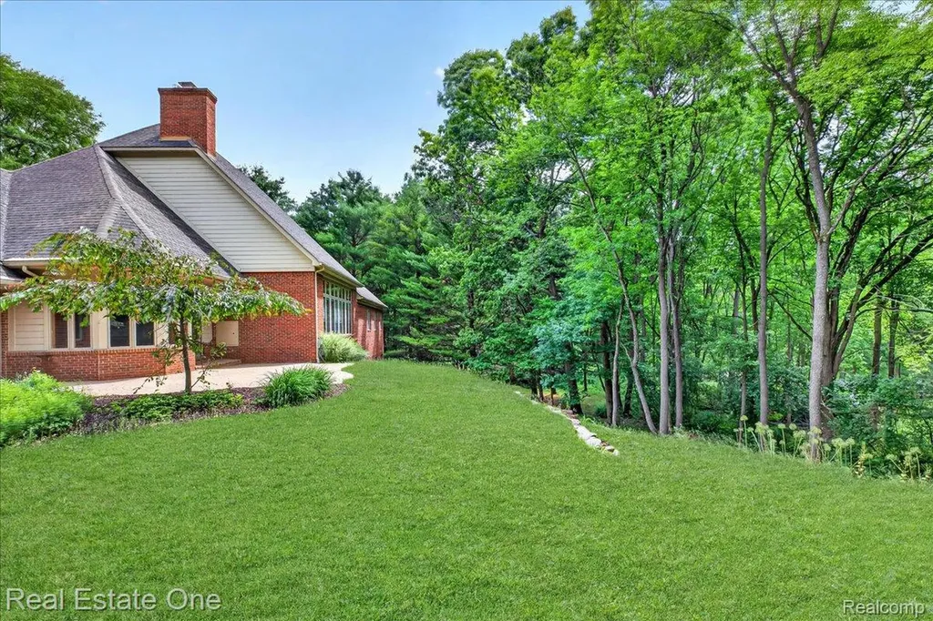 425 Courtney Road Addison Township MI 48367