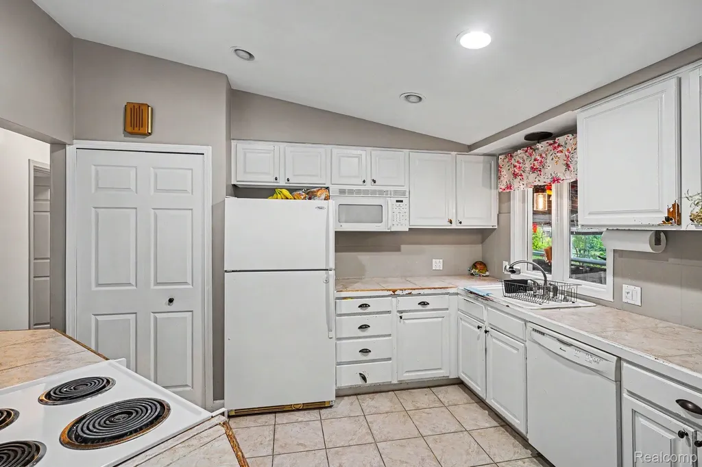 205 Fitzner Drive Davison City MI 48423