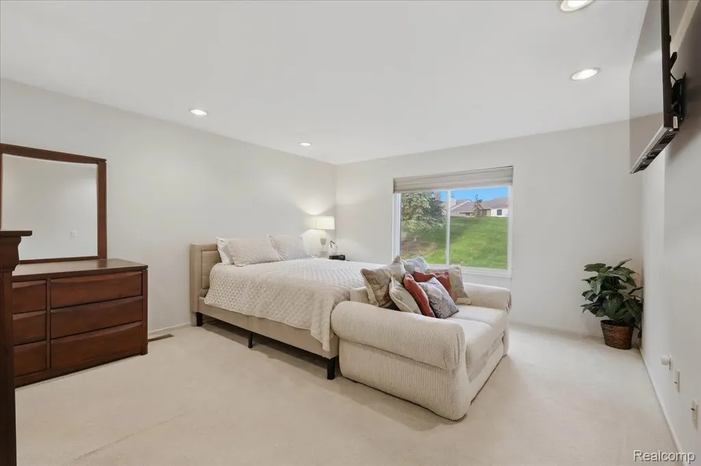 6680 Ridgefield Circle West Bloomfield Charter Township MI 48322