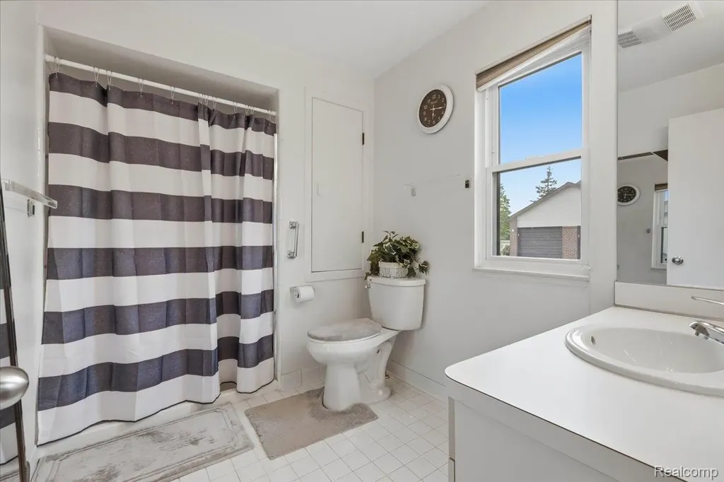 6680 Ridgefield Circle West Bloomfield Charter Township MI 48322