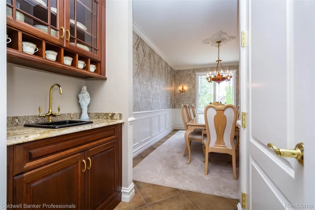 57177 Covington Drive Washington Township MI 48094