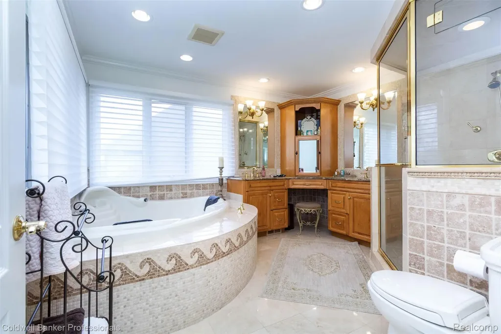 57177 Covington Drive Washington Township MI 48094