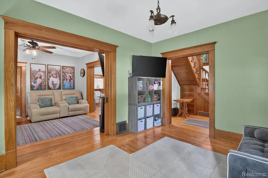 315 E Michigan Avenue Saline City MI 48176