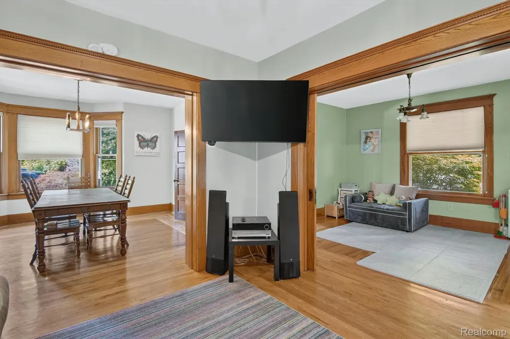 315 E Michigan Avenue Saline City MI 48176