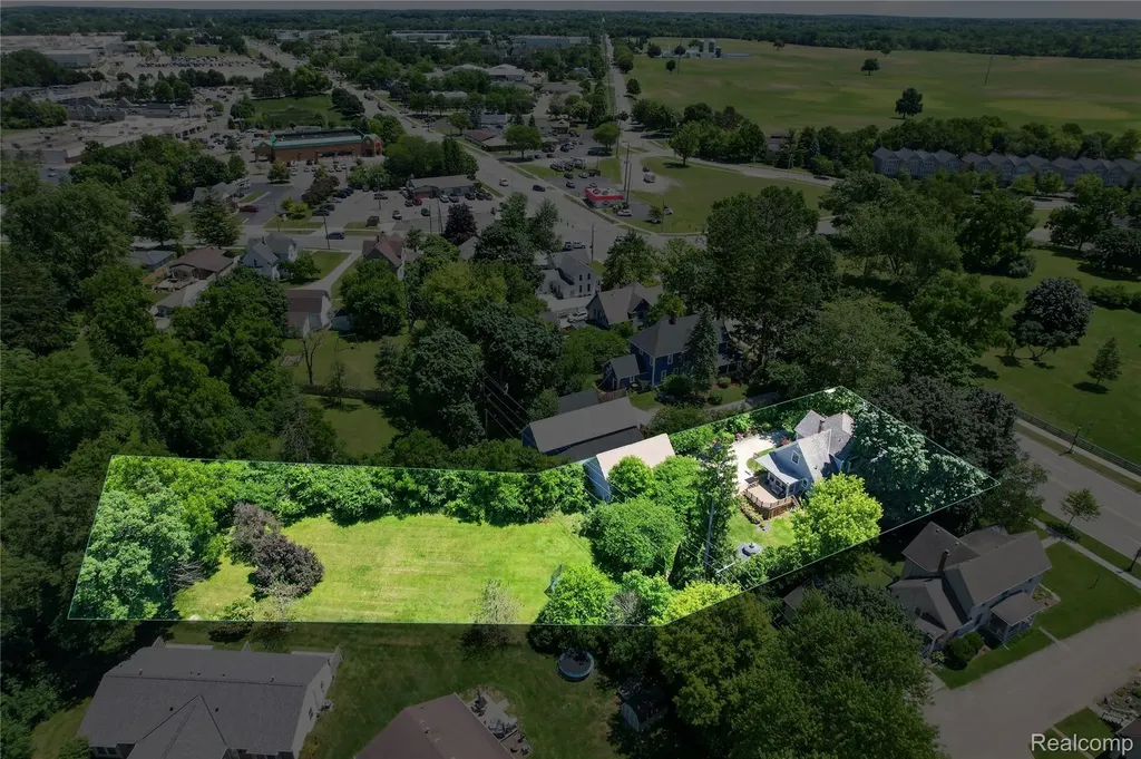 315 E Michigan Avenue Saline City MI 48176