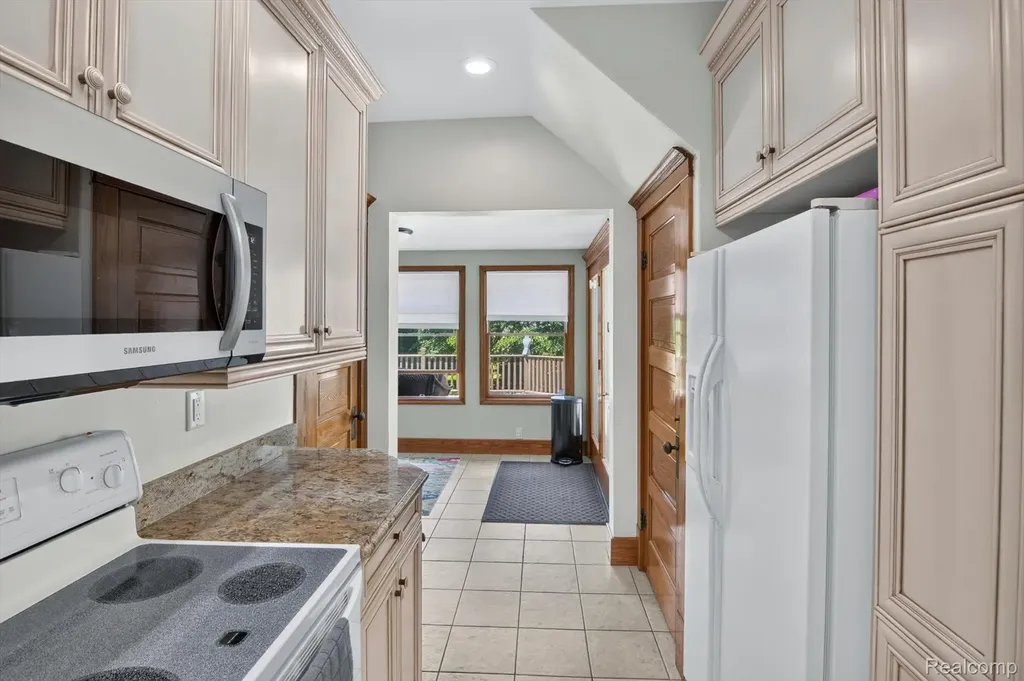 315 E Michigan Avenue Saline City MI 48176