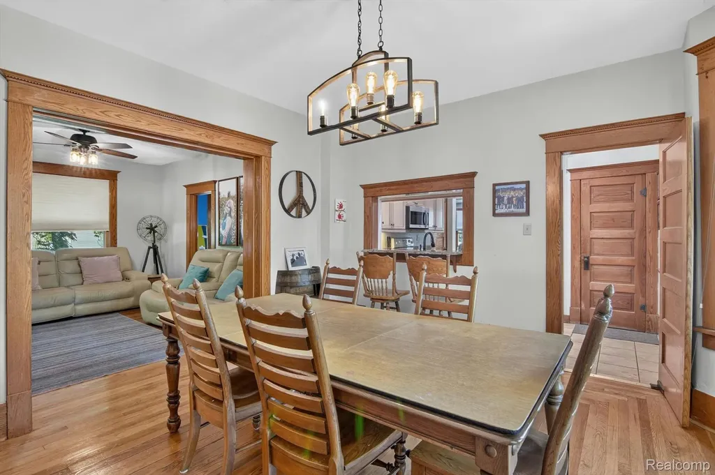 315 E Michigan Avenue Saline City MI 48176
