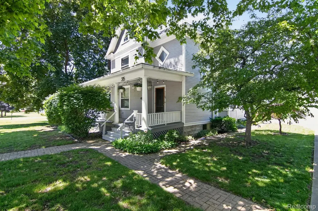 315 E Michigan Avenue Saline City MI 48176