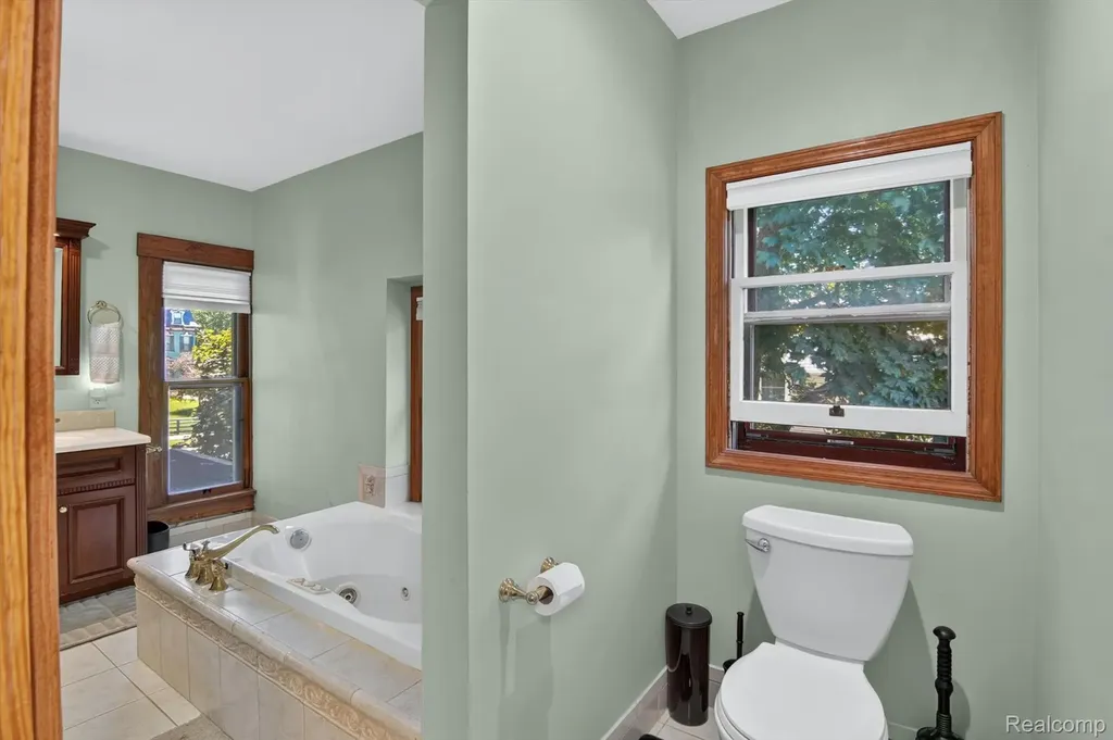 315 E Michigan Avenue Saline City MI 48176