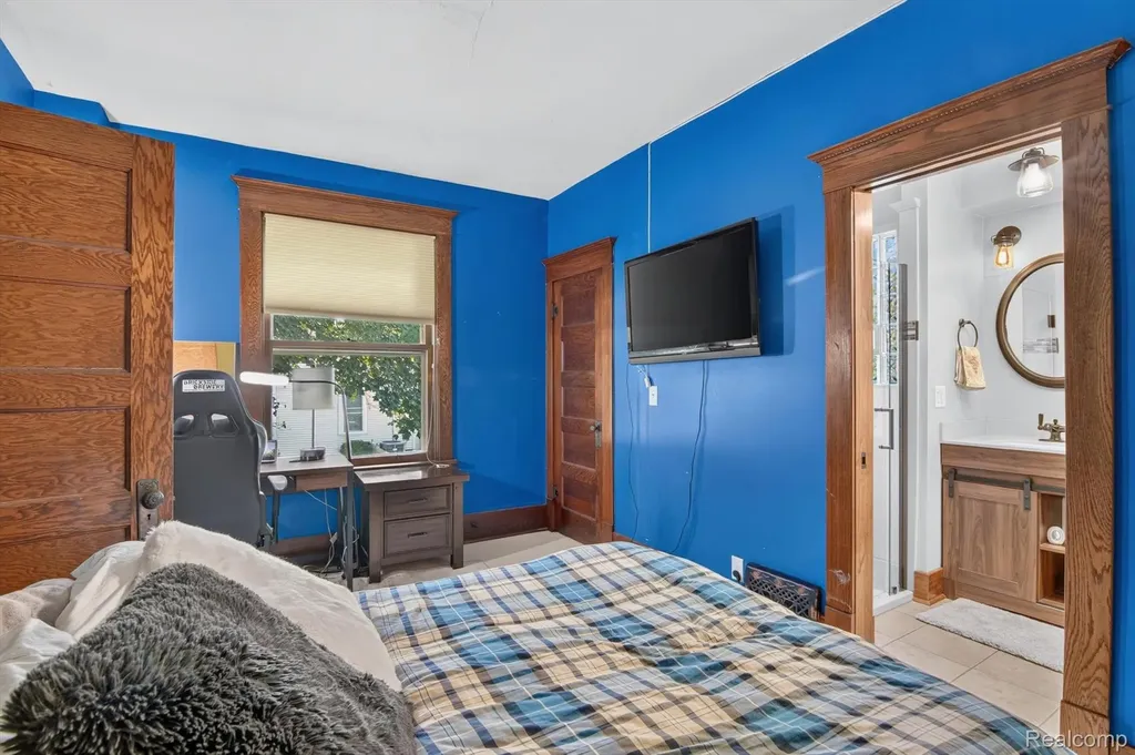 315 E Michigan Avenue Saline City MI 48176