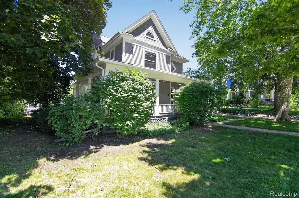 315 E Michigan Avenue Saline City MI 48176