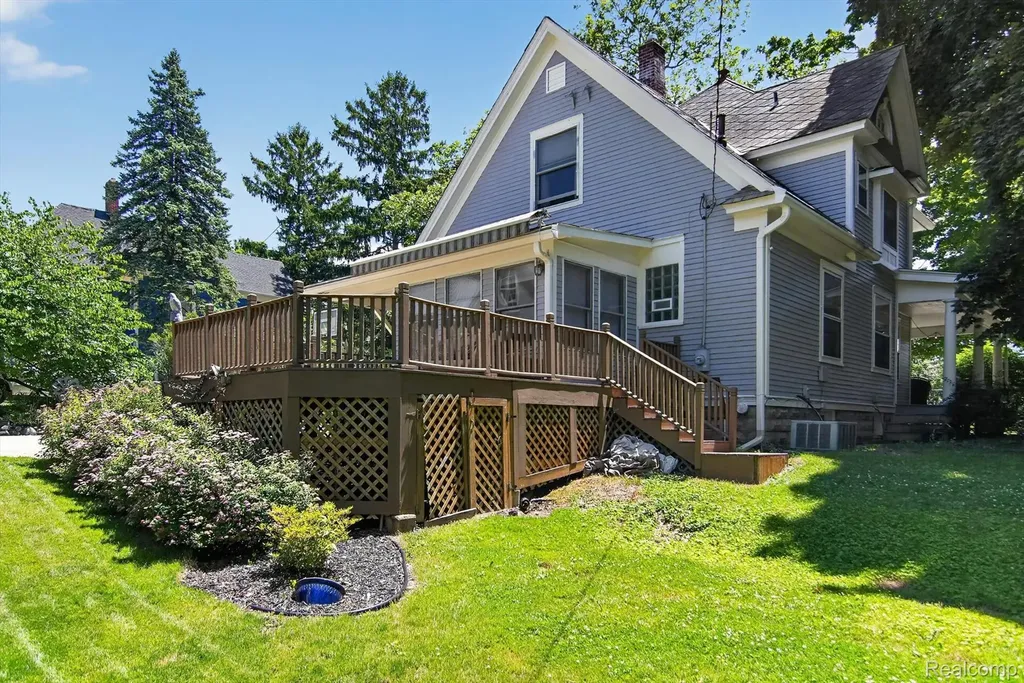 315 E Michigan Avenue Saline City MI 48176