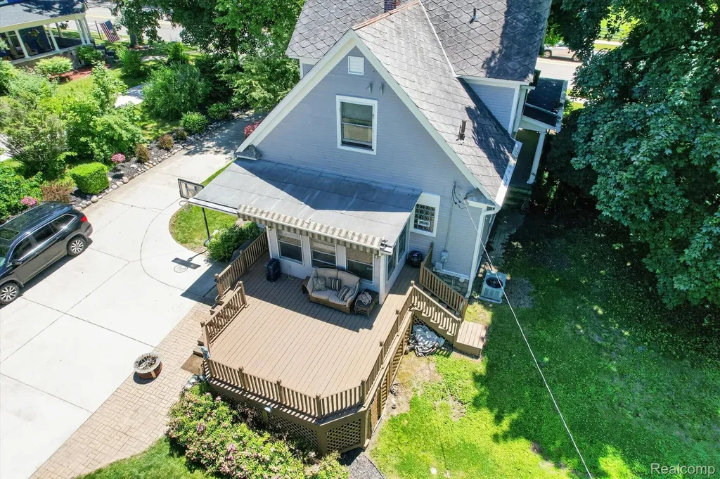 315 E Michigan Avenue Saline City MI 48176