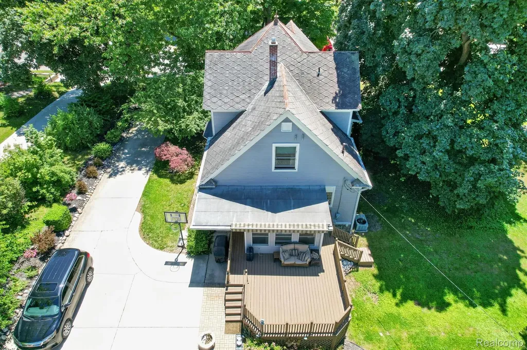 315 E Michigan Avenue Saline City MI 48176