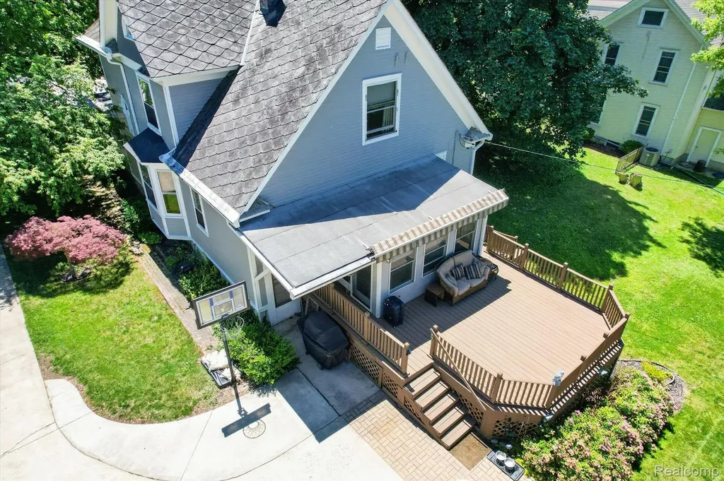 315 E Michigan Avenue Saline City MI 48176