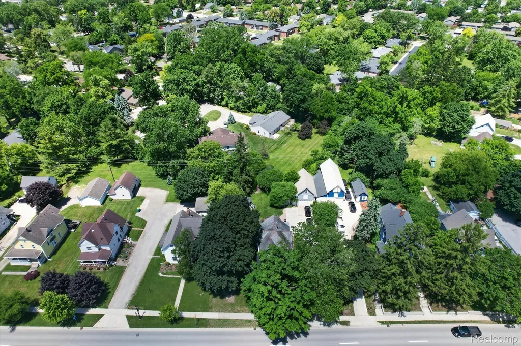 315 E Michigan Avenue Saline City MI 48176