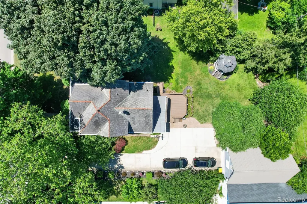 315 E Michigan Avenue Saline City MI 48176