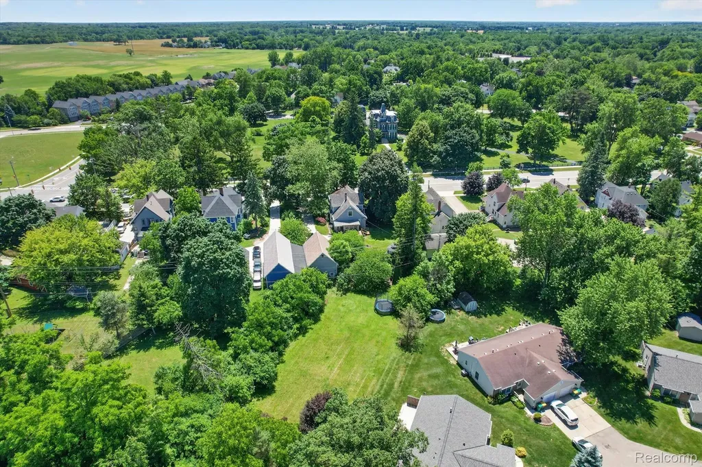 315 E Michigan Avenue Saline City MI 48176