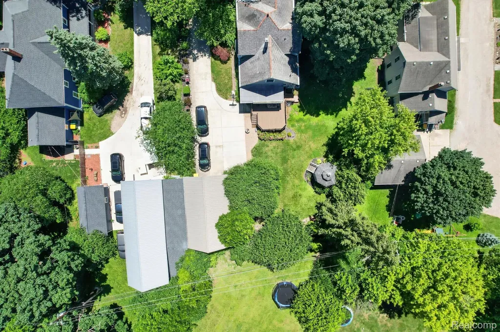 315 E Michigan Avenue Saline City MI 48176