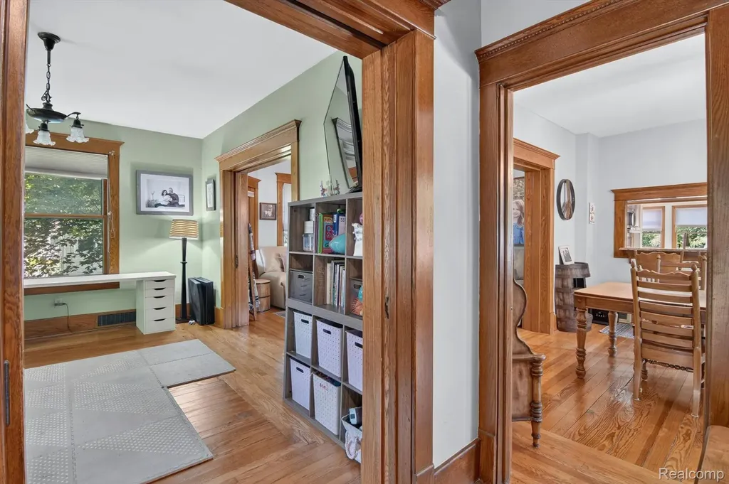 315 E Michigan Avenue Saline City MI 48176