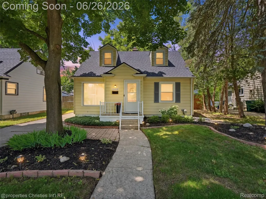 23203 Violet Street Farmington City MI 48336