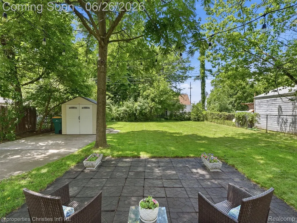 23203 Violet Street Farmington City MI 48336