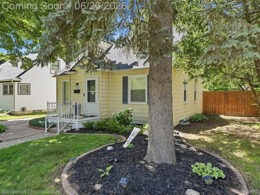 23203 Violet Street Farmington City MI 48336
