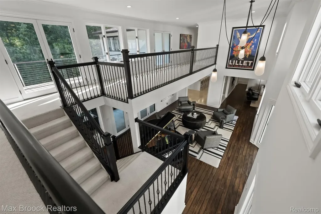 5190 Clarendon Crest Street Bloomfield Charter Township MI 48302