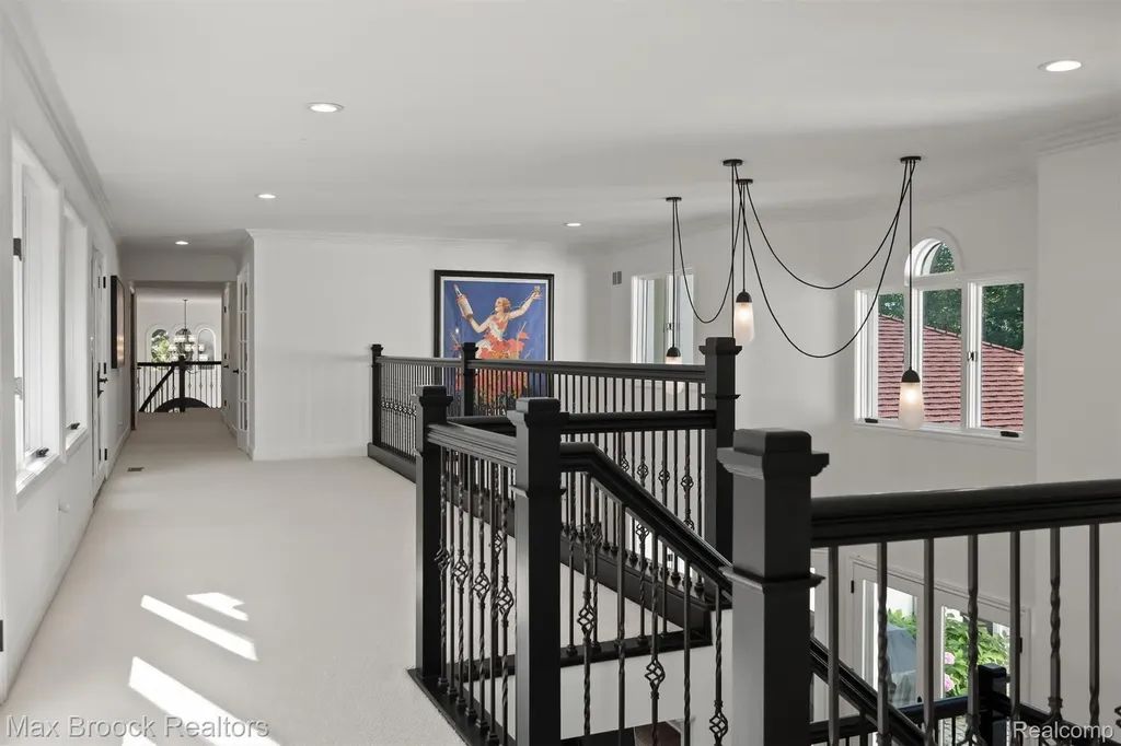 5190 Clarendon Crest Street Bloomfield Charter Township MI 48302