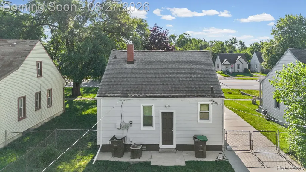 6556 Pelham Road Taylor City MI 48180