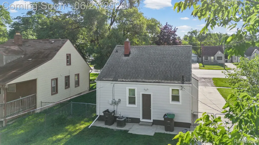 6556 Pelham Road Taylor City MI 48180