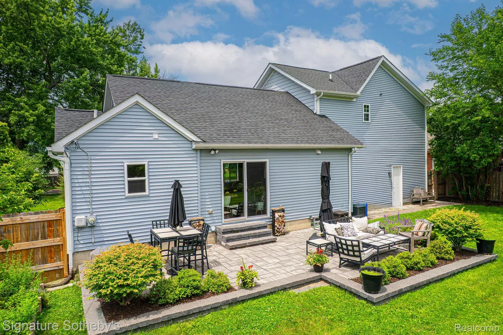 3210 Harvard Road Royal Oak City MI 48073