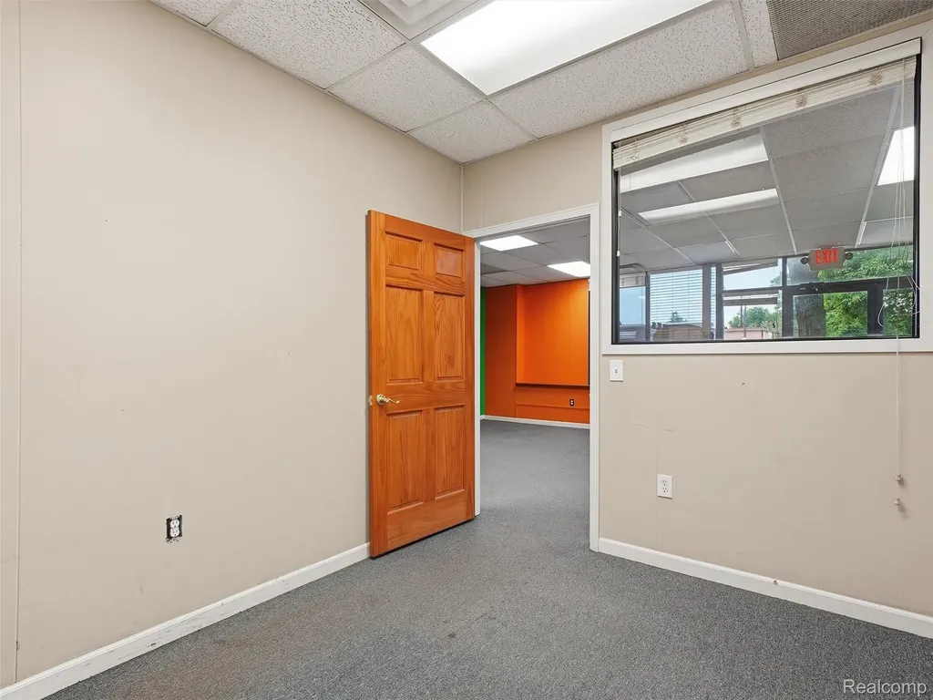 832 W 11 Mile Road Madison Heights City MI 48071