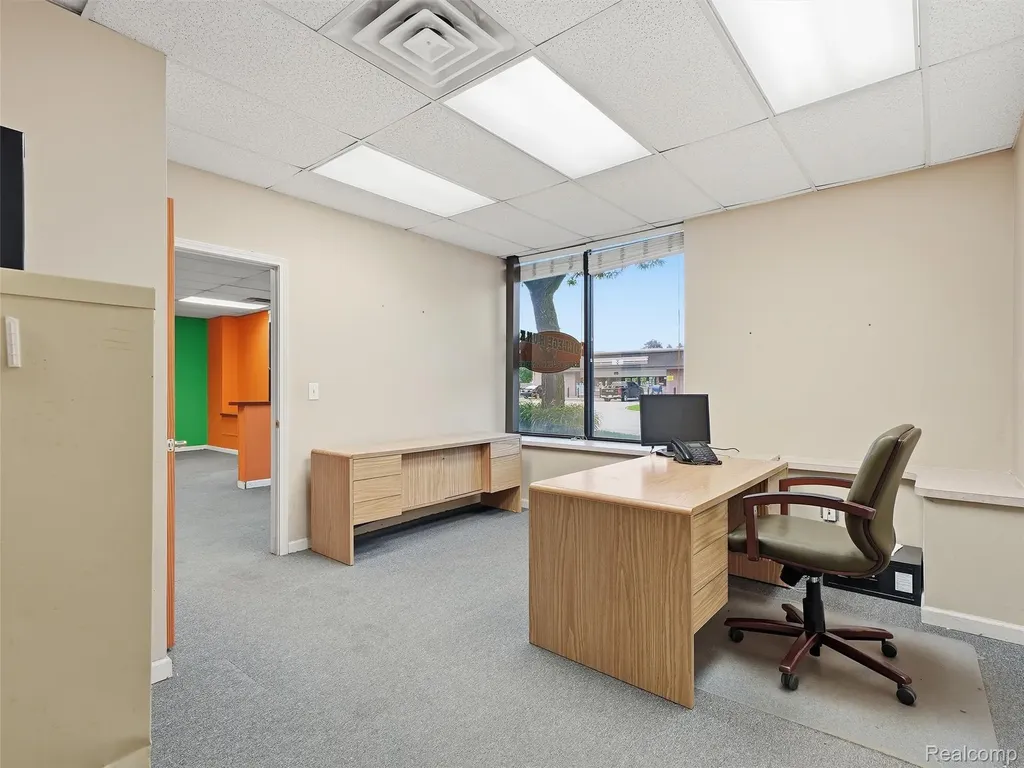 832 W 11 Mile Road Madison Heights City MI 48071