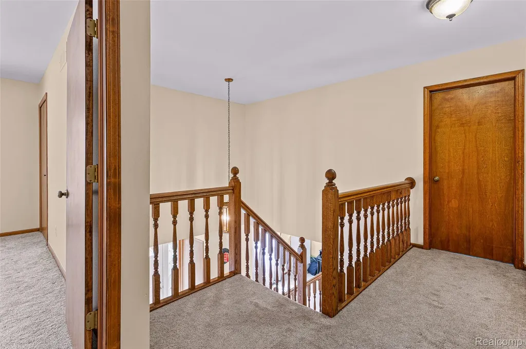 24982 Portsmouth Avenue Novi City MI 48374