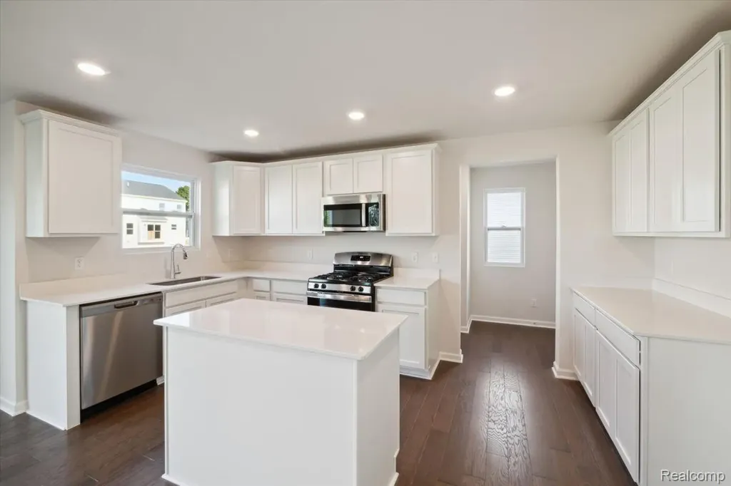 368 Edge Brook Drive Holly Township MI 48442