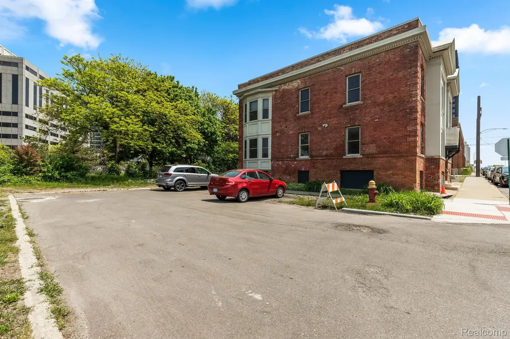 1450 6th Street Detroit City MI 48226