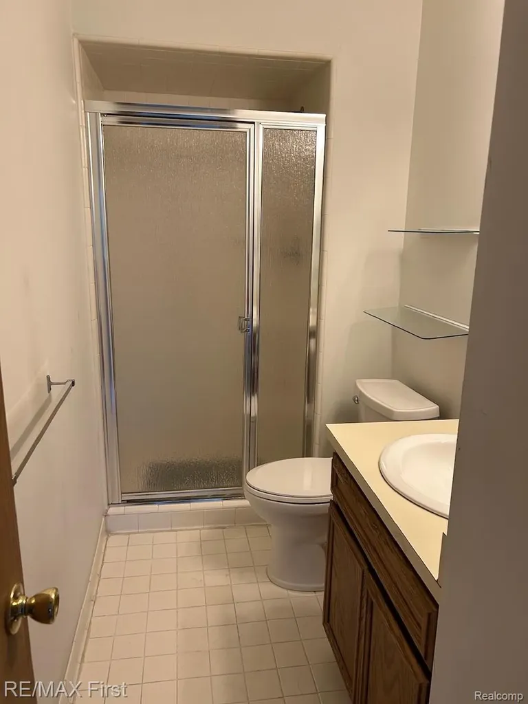 43719 Hartford Drive Clinton Charter Township MI 48038