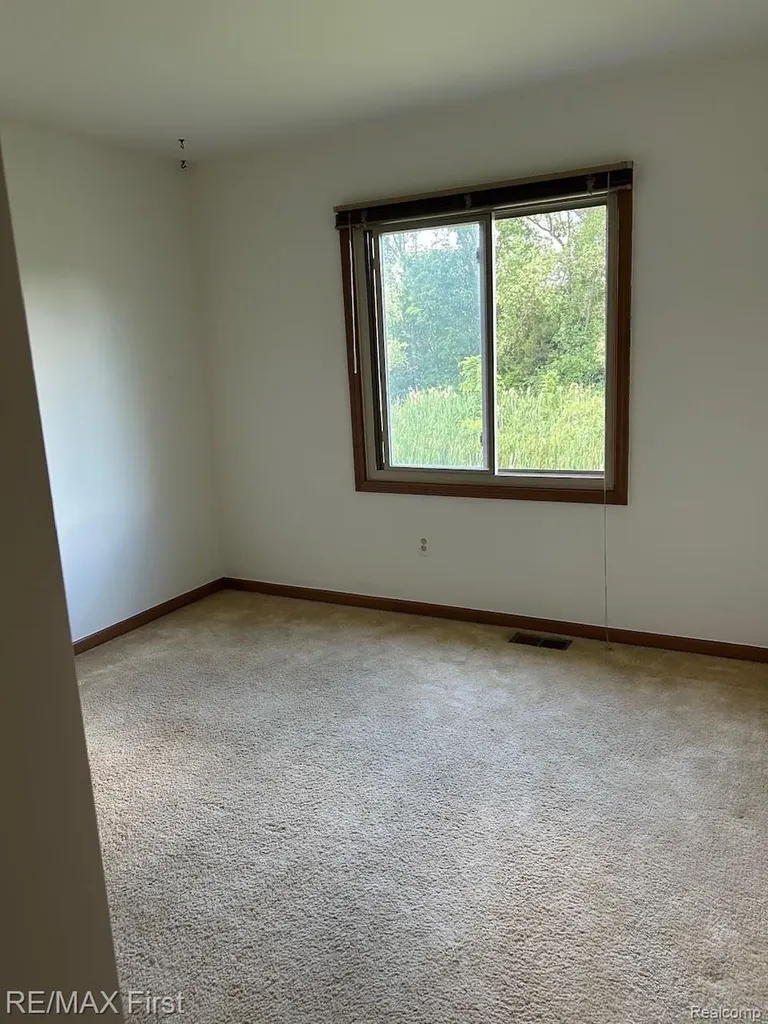 43719 Hartford Drive Clinton Charter Township MI 48038
