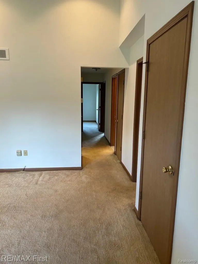 43719 Hartford Drive Clinton Charter Township MI 48038