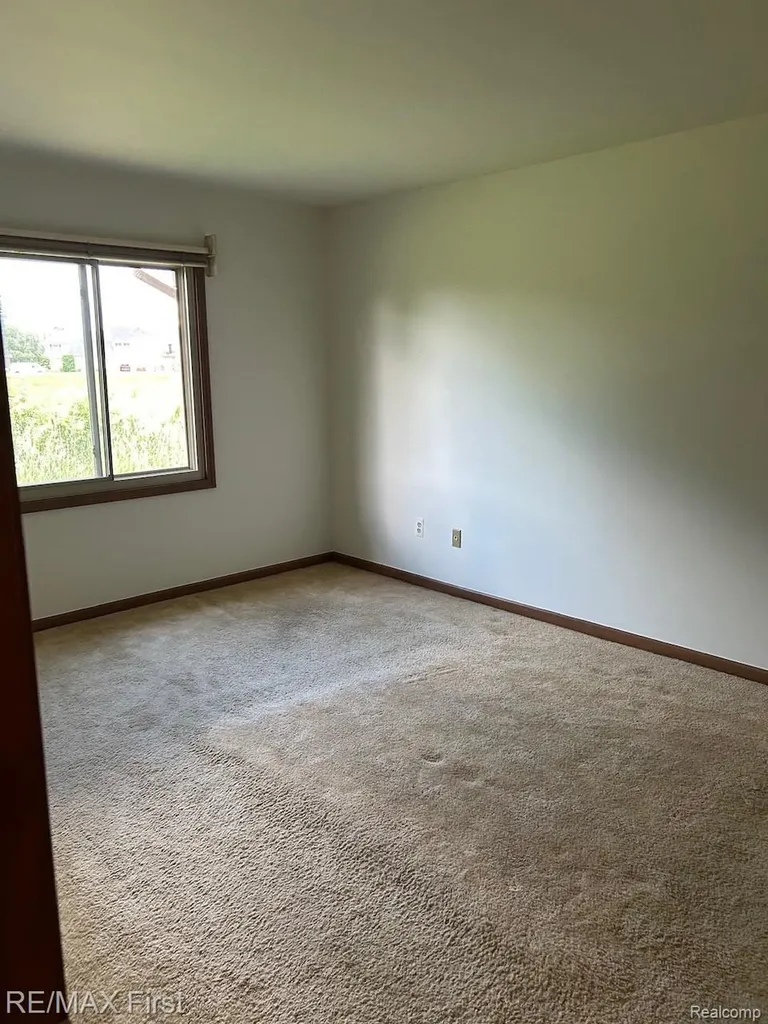 43719 Hartford Drive Clinton Charter Township MI 48038