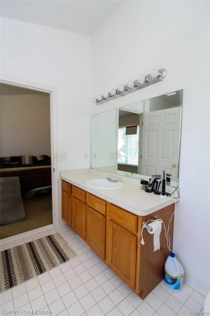 39119 Clocktower Drive Romulus City MI 48174