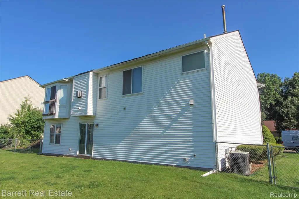 39119 Clocktower Drive Romulus City MI 48174