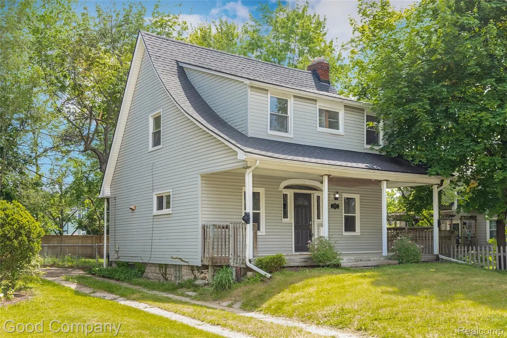 1924 Pinecrest Drive Ferndale City MI 48220