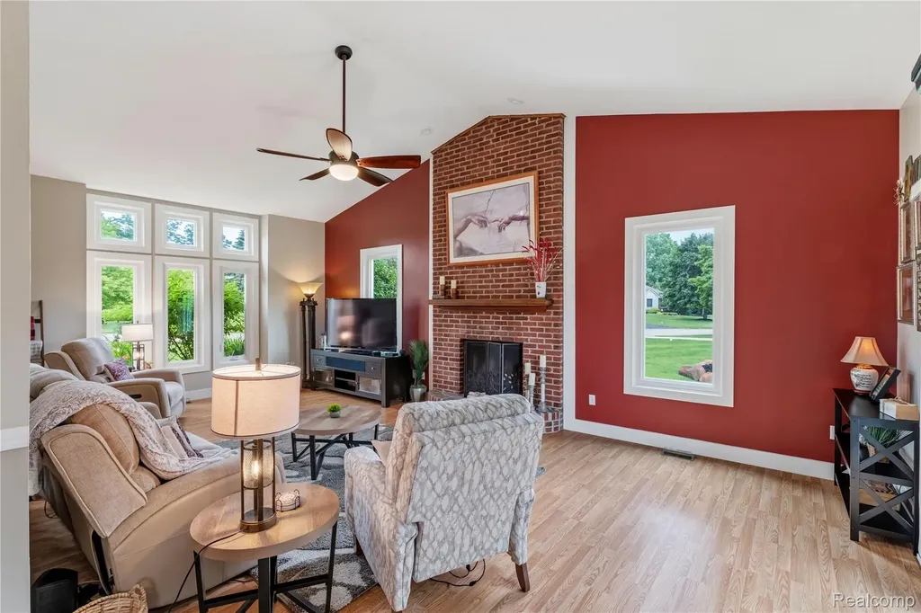 12949 Millbrooke Way Green Oak Township MI 48178