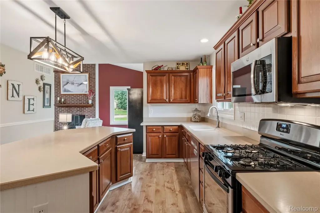 12949 Millbrooke Way Green Oak Township MI 48178