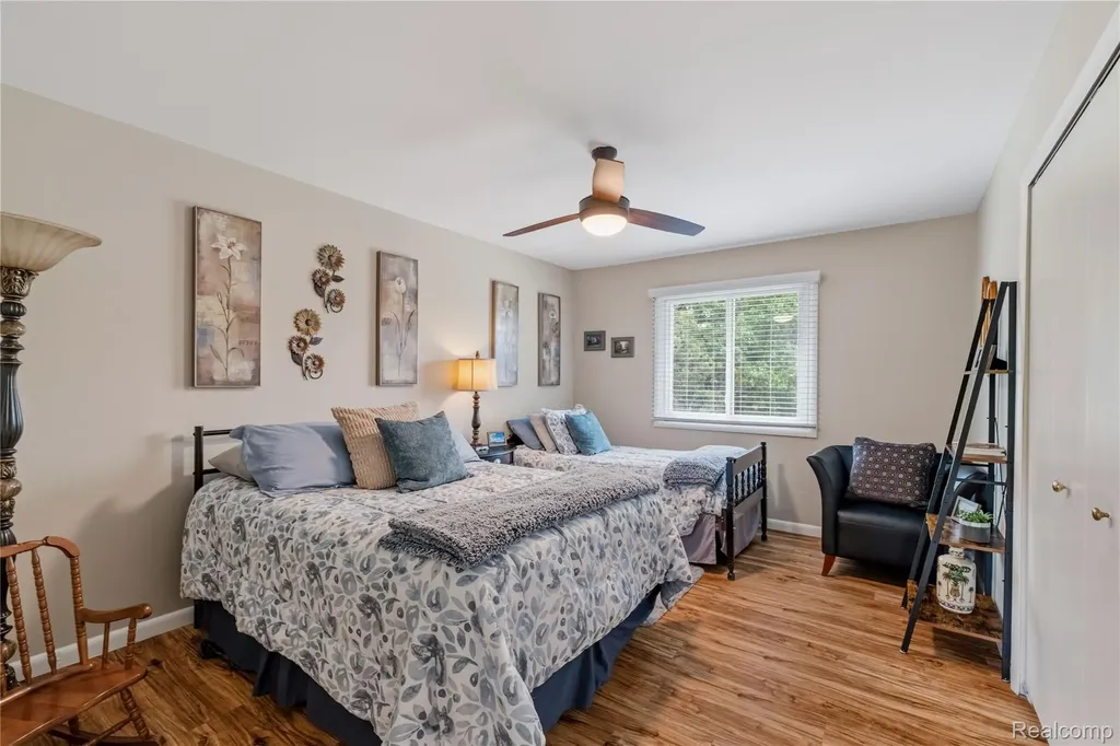 12949 Millbrooke Way Green Oak Township MI 48178