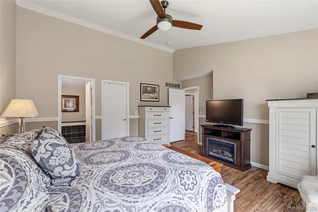 12949 Millbrooke Way Green Oak Township MI 48178